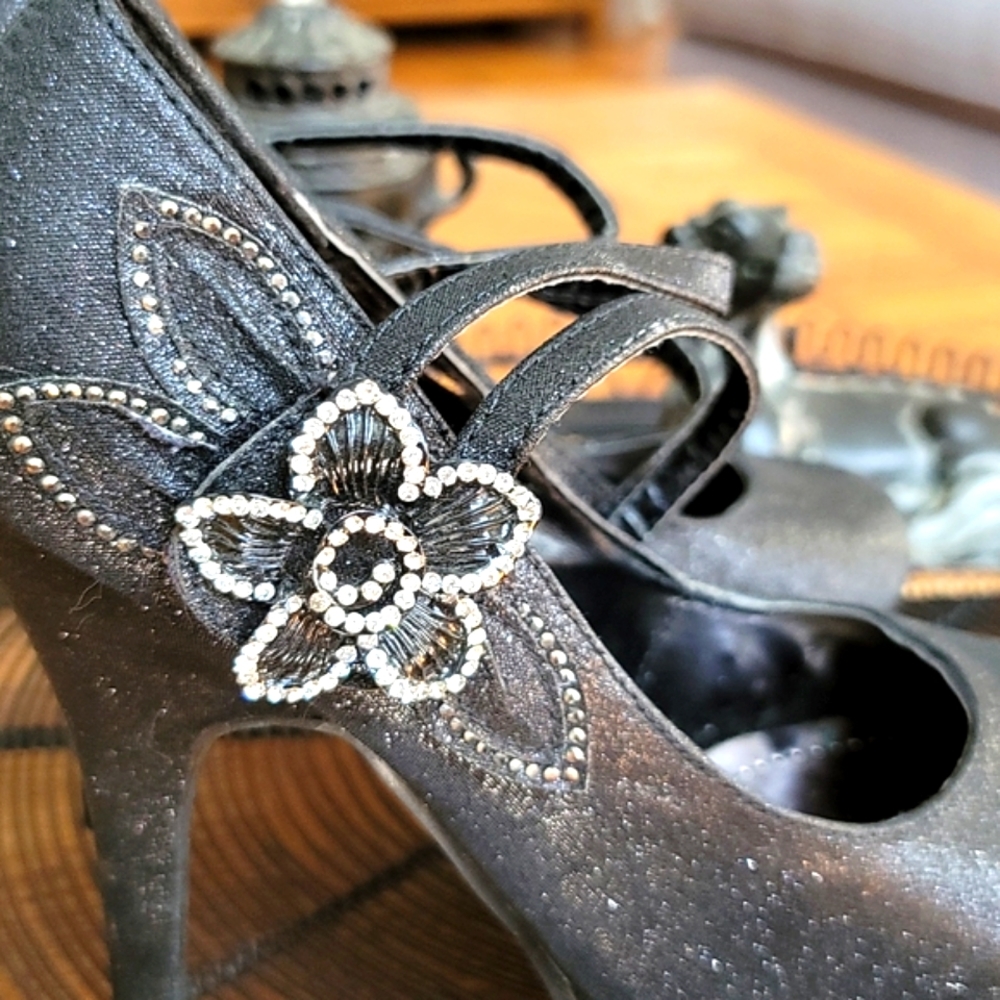 Moda Heels - Picture 6 of 12